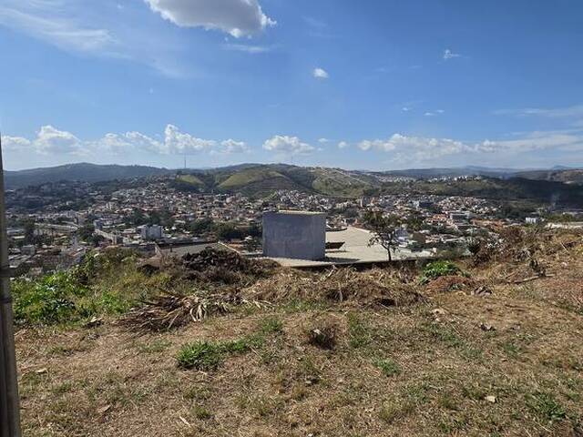 #182 - Lotes para Venda em Itabirito - MG
